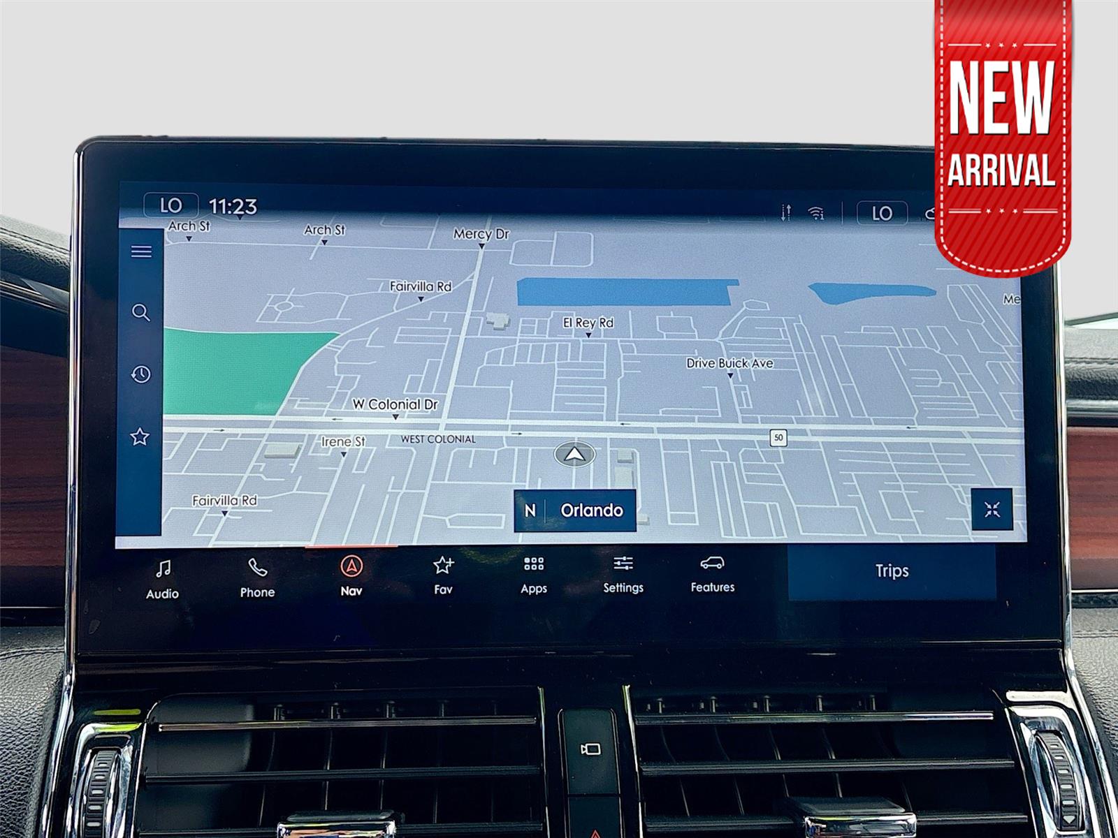 2023 Lincoln Navigator Standard