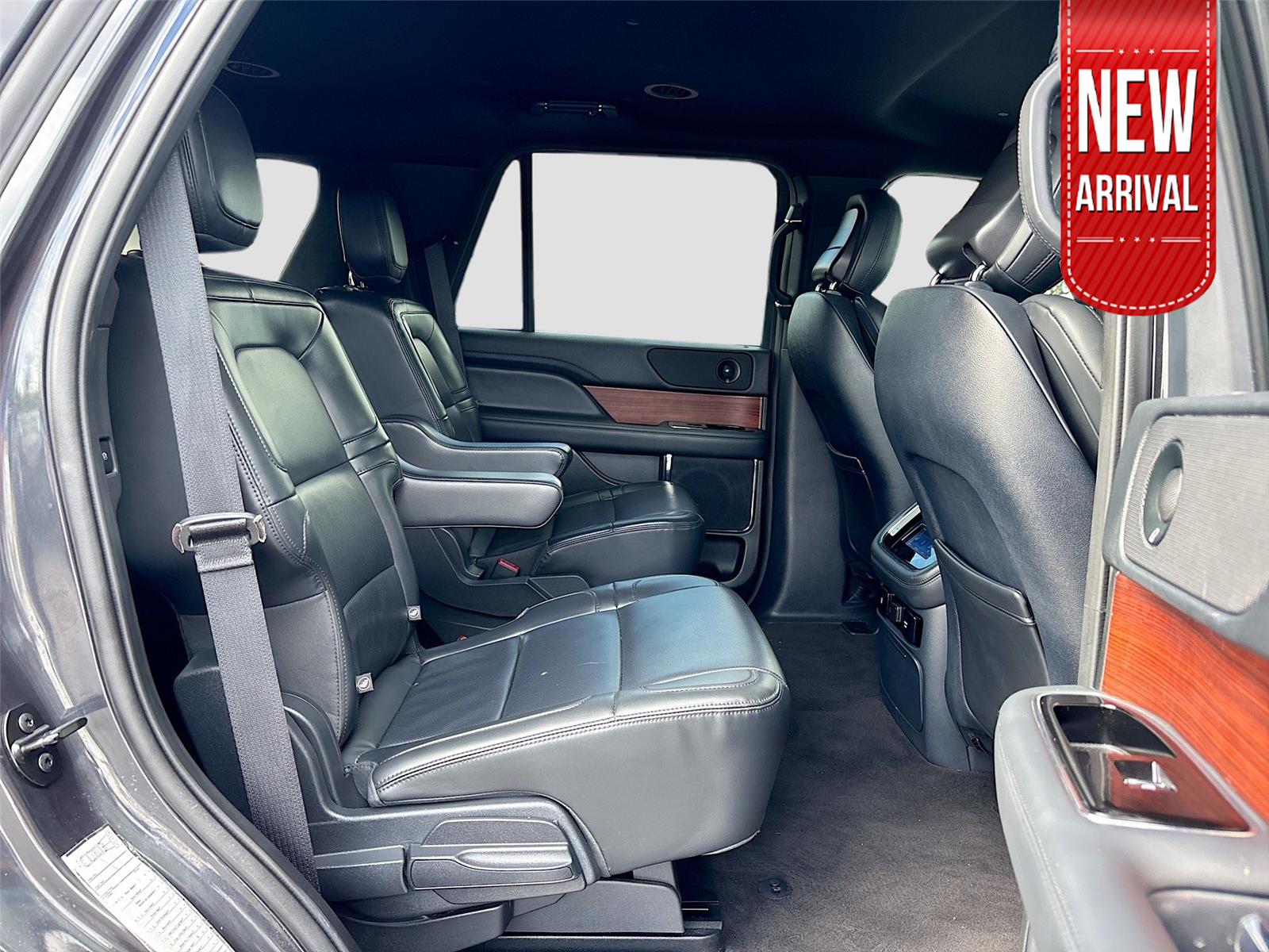 2023 Lincoln Navigator Standard