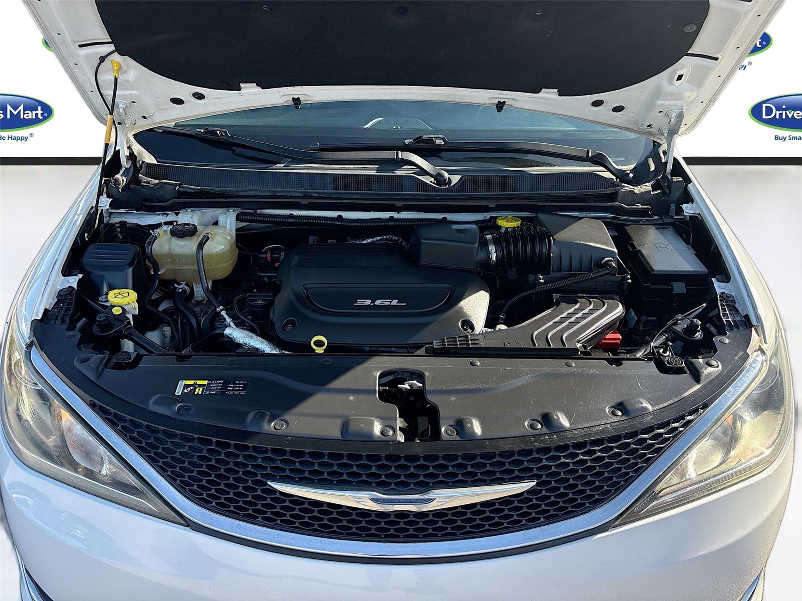 2017 Chrysler Pacifica Touring-L