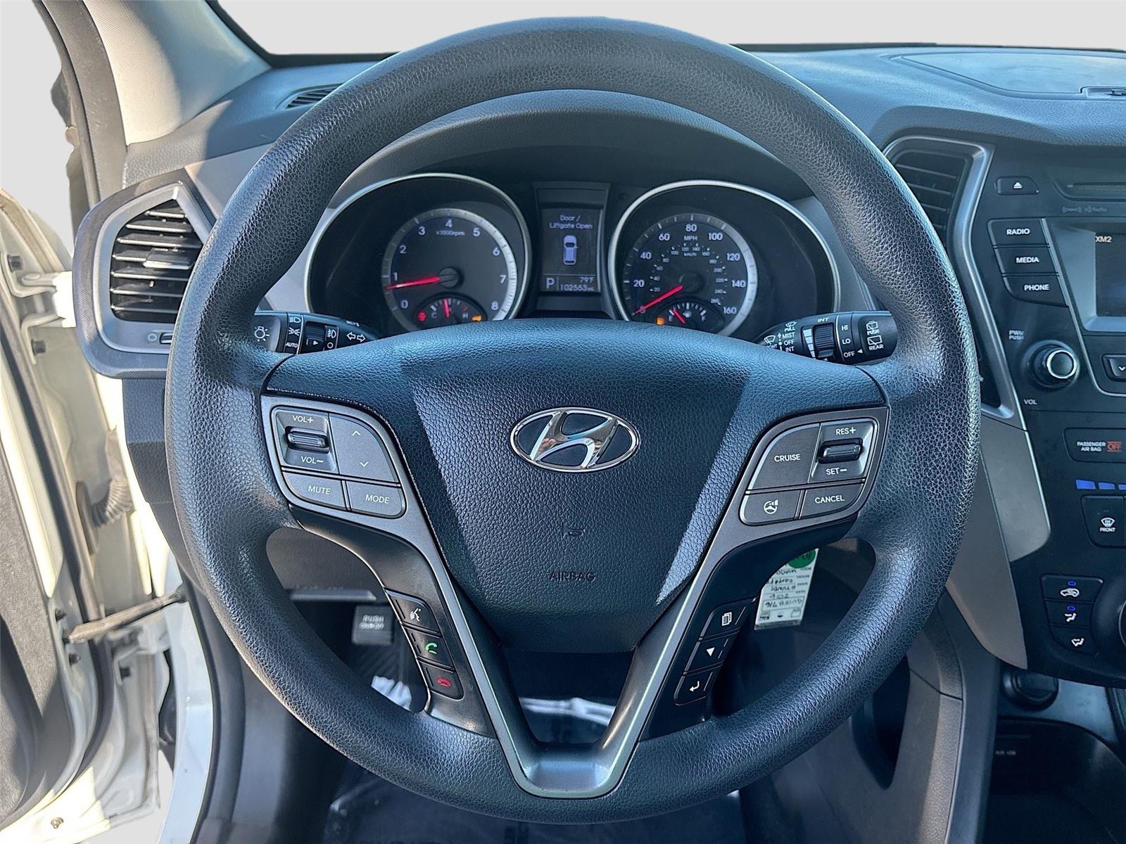 2016 Hyundai Santa Fe SE