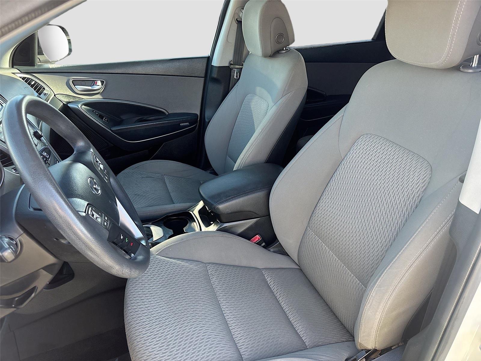 2016 Hyundai Santa Fe SE