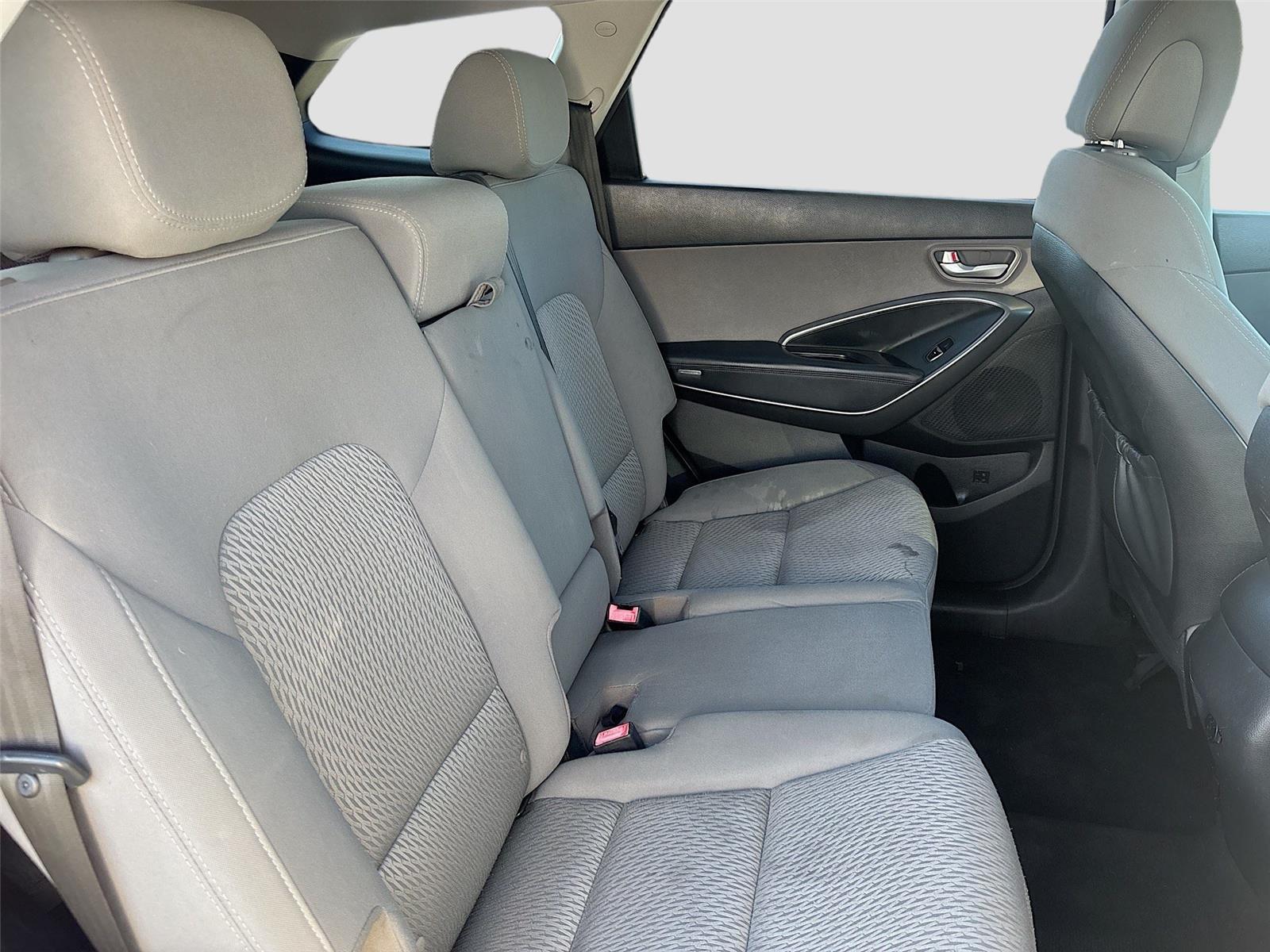 2016 Hyundai Santa Fe SE