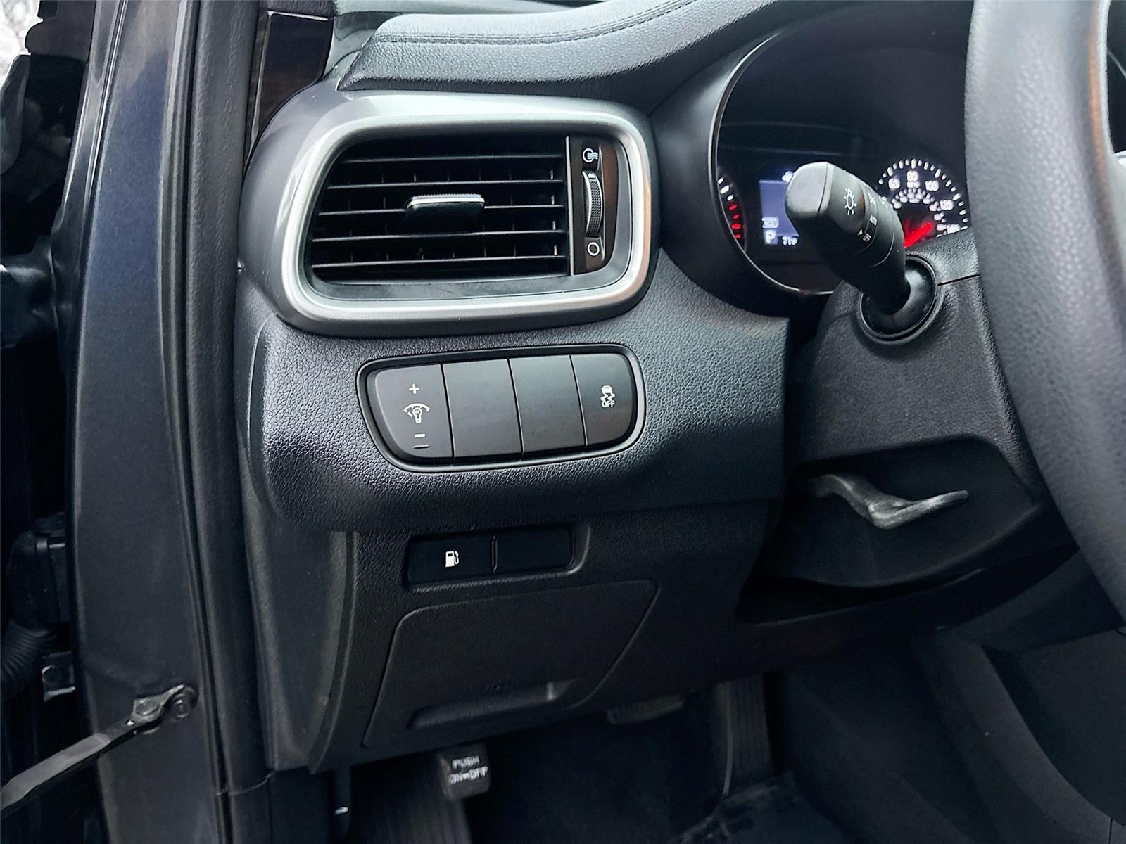 2020 Kia Sorento LX V6