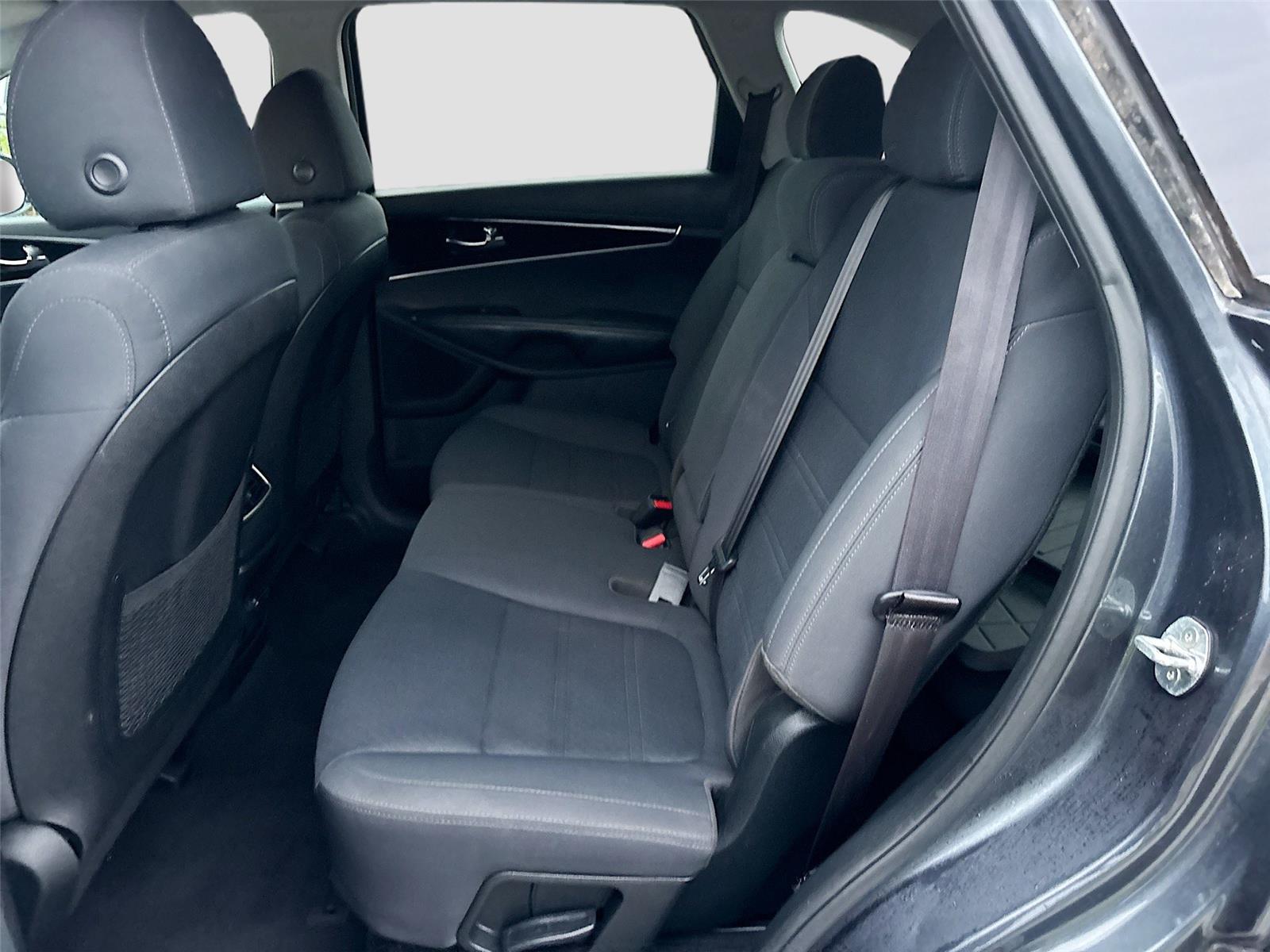 2020 Kia Sorento LX V6