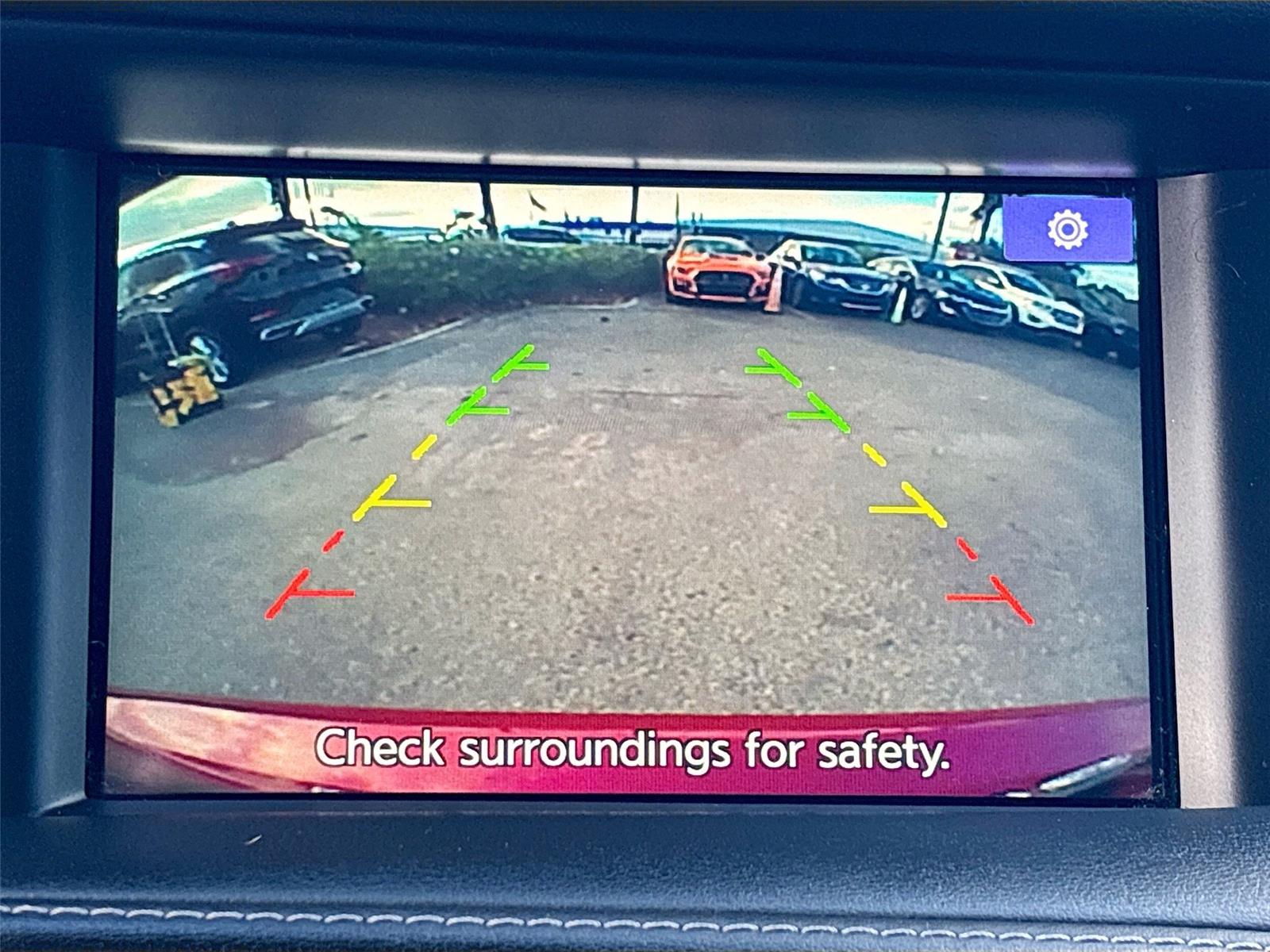 2018 INFINITI QX30 Luxury