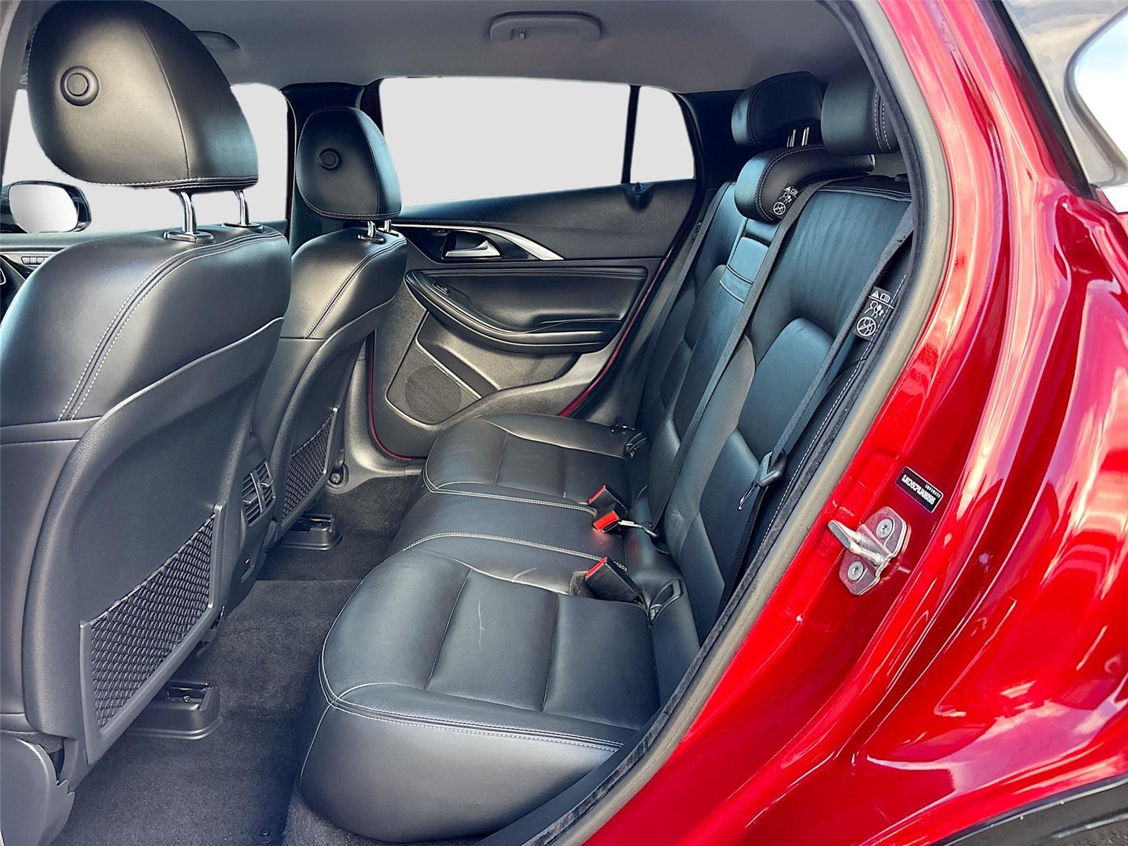 2018 INFINITI QX30 Luxury