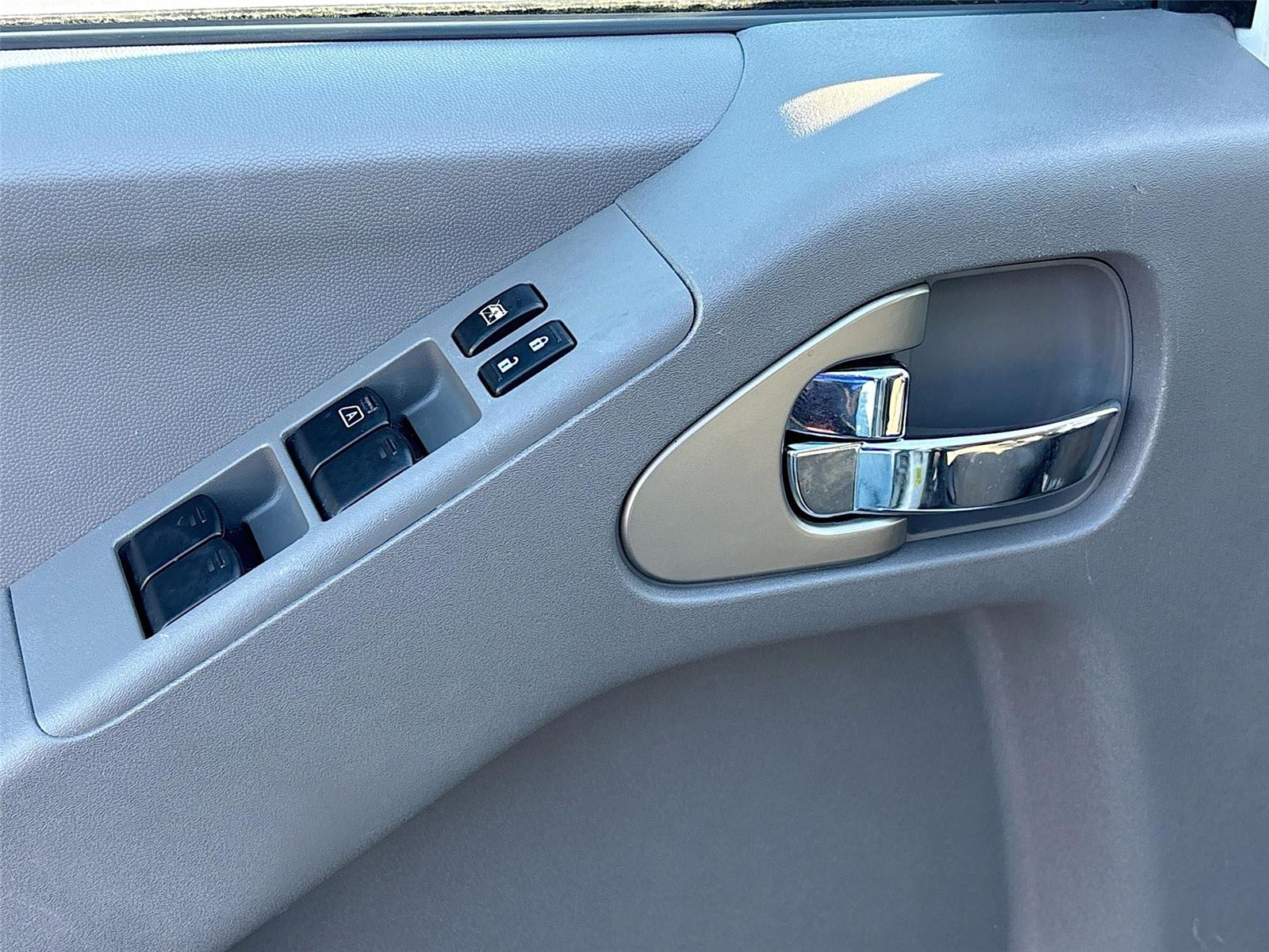 2015 Nissan Frontier SV