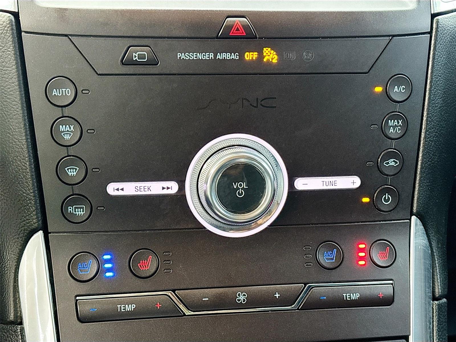 2020 Ford Edge Titanium