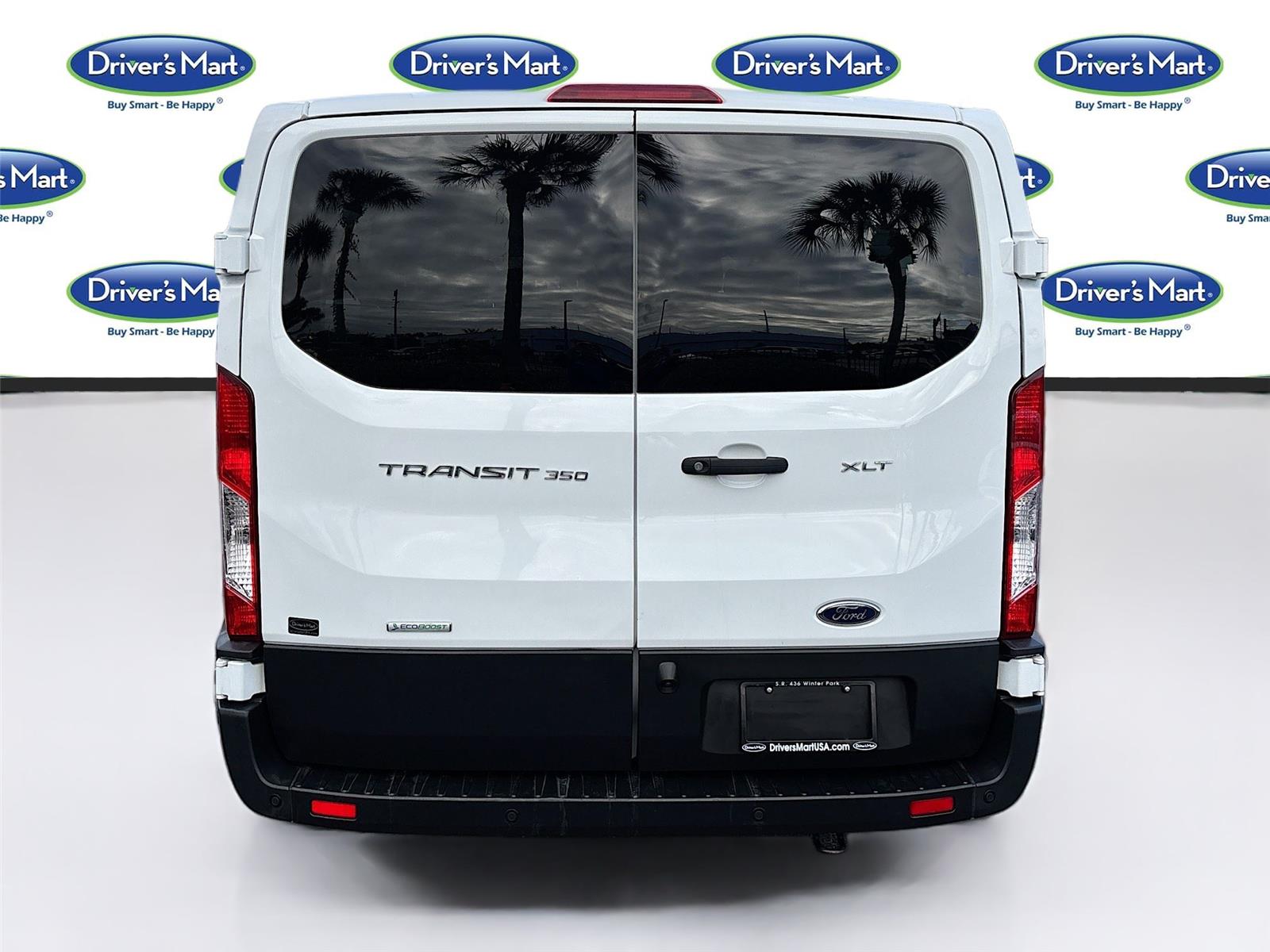 2023 Ford Transit Passenger Wagon XLT