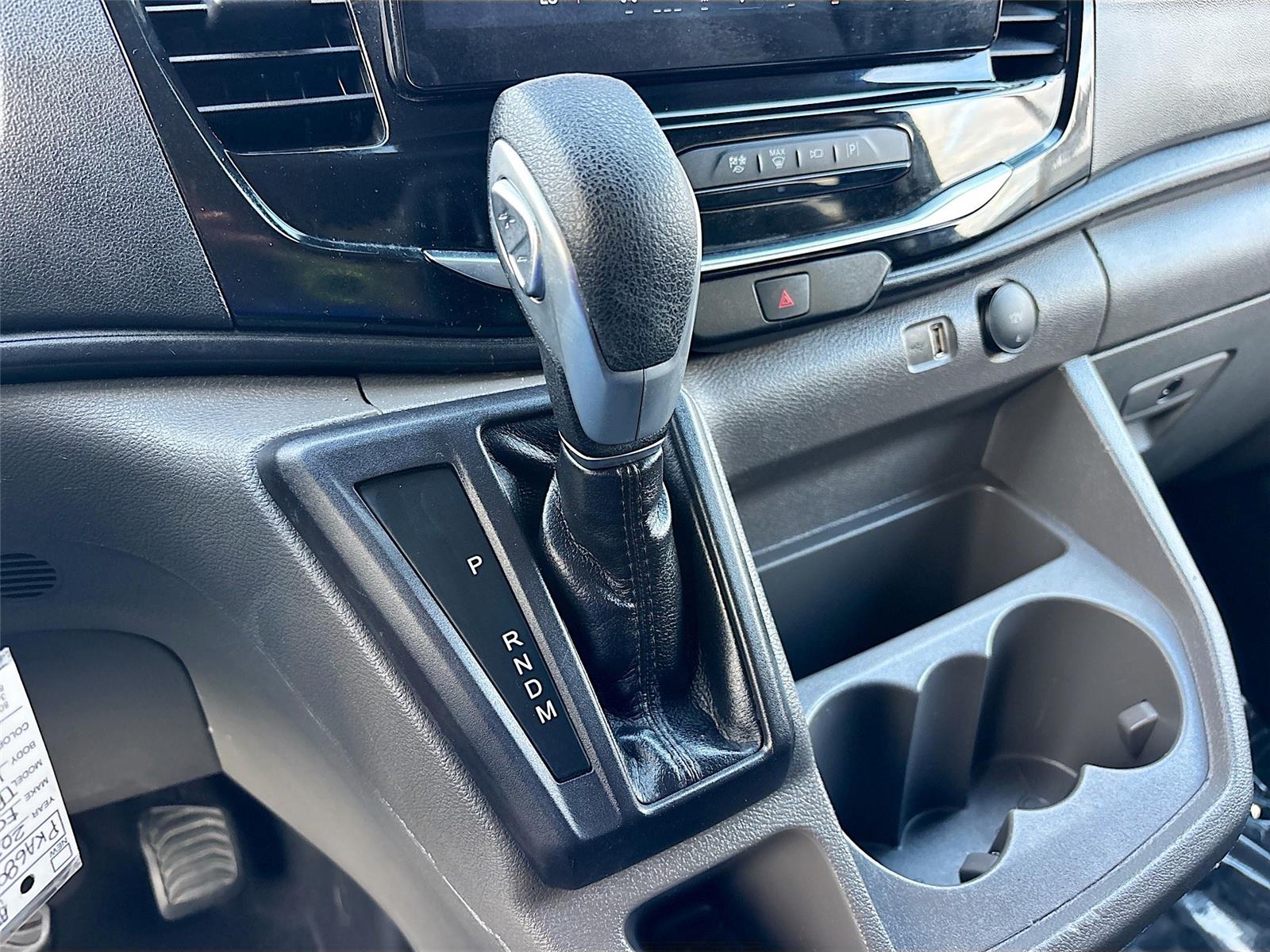 2023 Ford Transit Passenger Wagon XLT