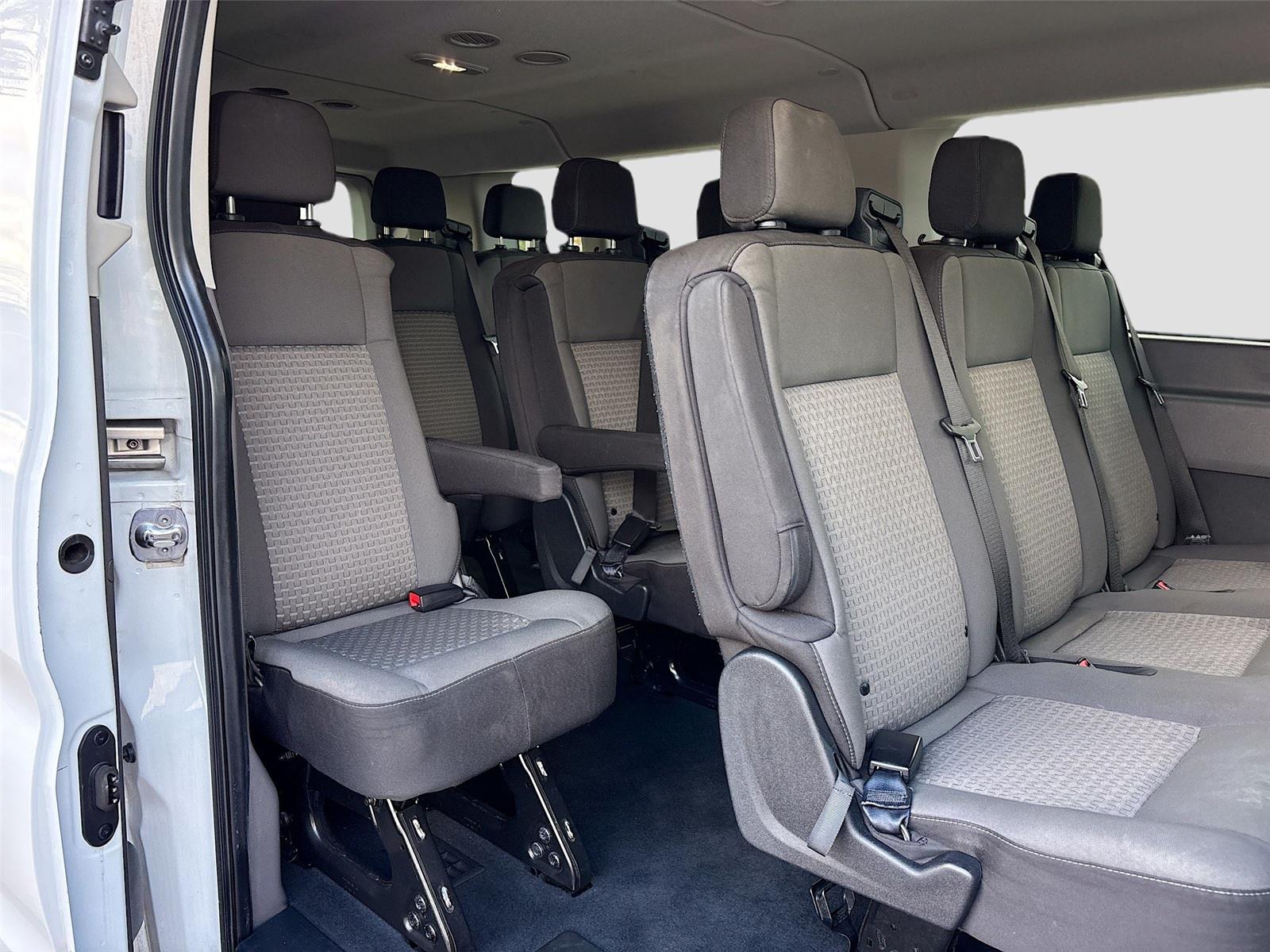 2023 Ford Transit Passenger Wagon XLT