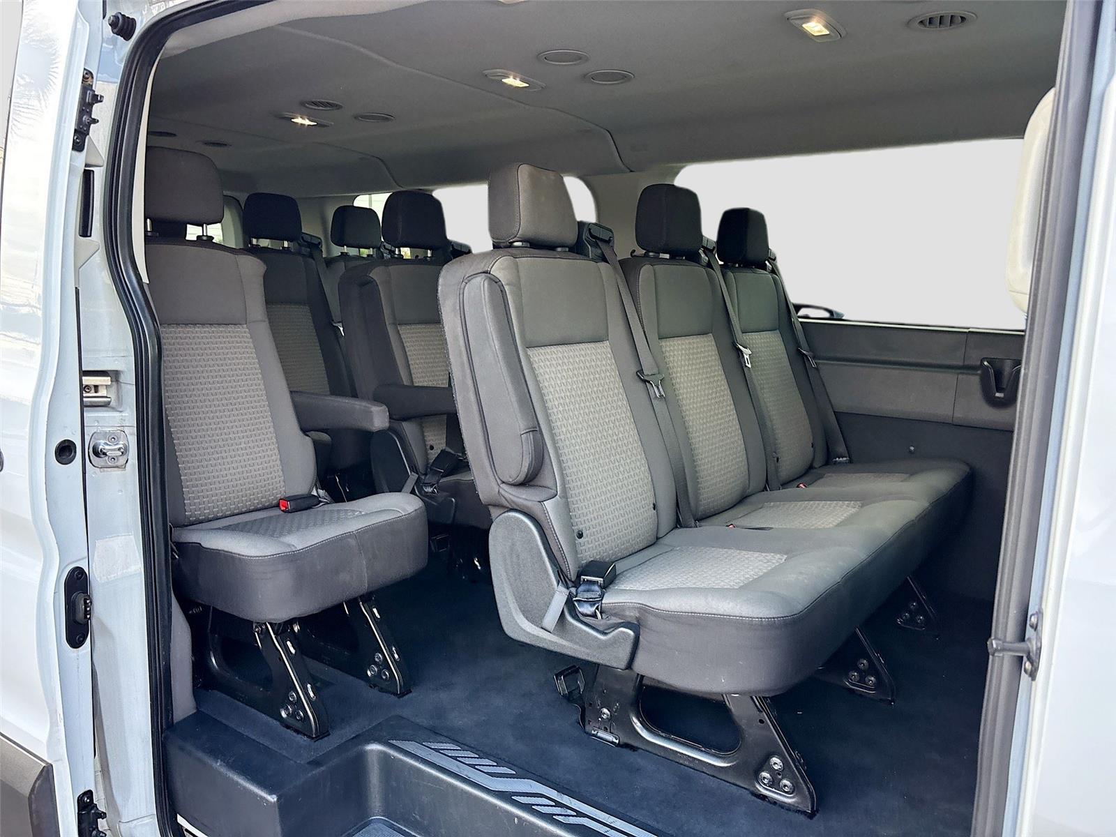 2023 Ford Transit Passenger Wagon XLT