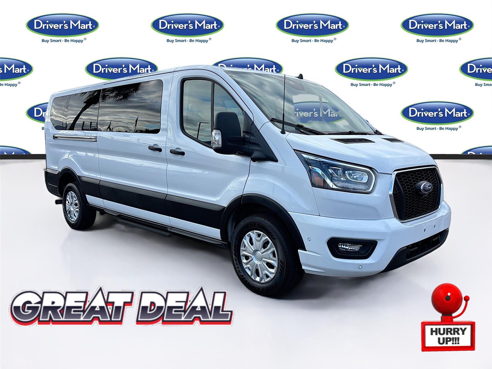 2023 Ford Transit Passenger Wagon XLT