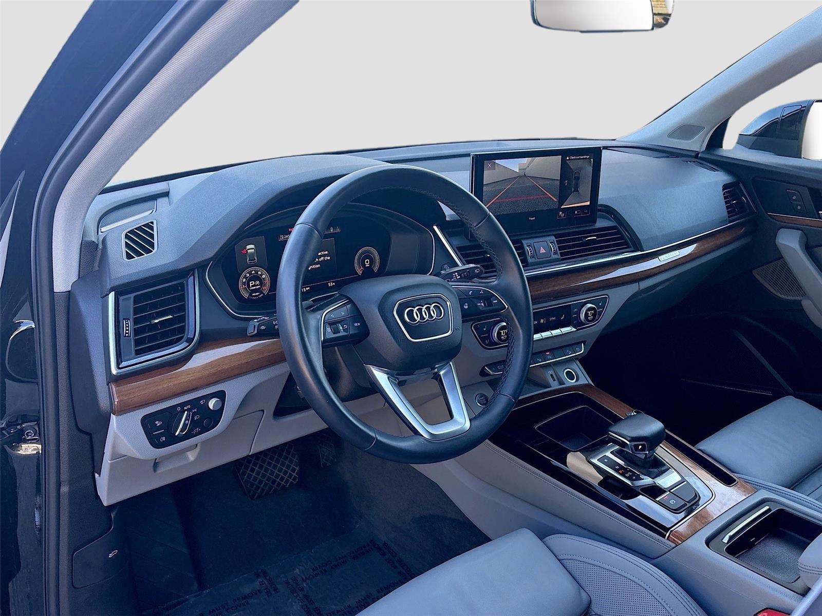 2022 Audi Q5 S line Prestige