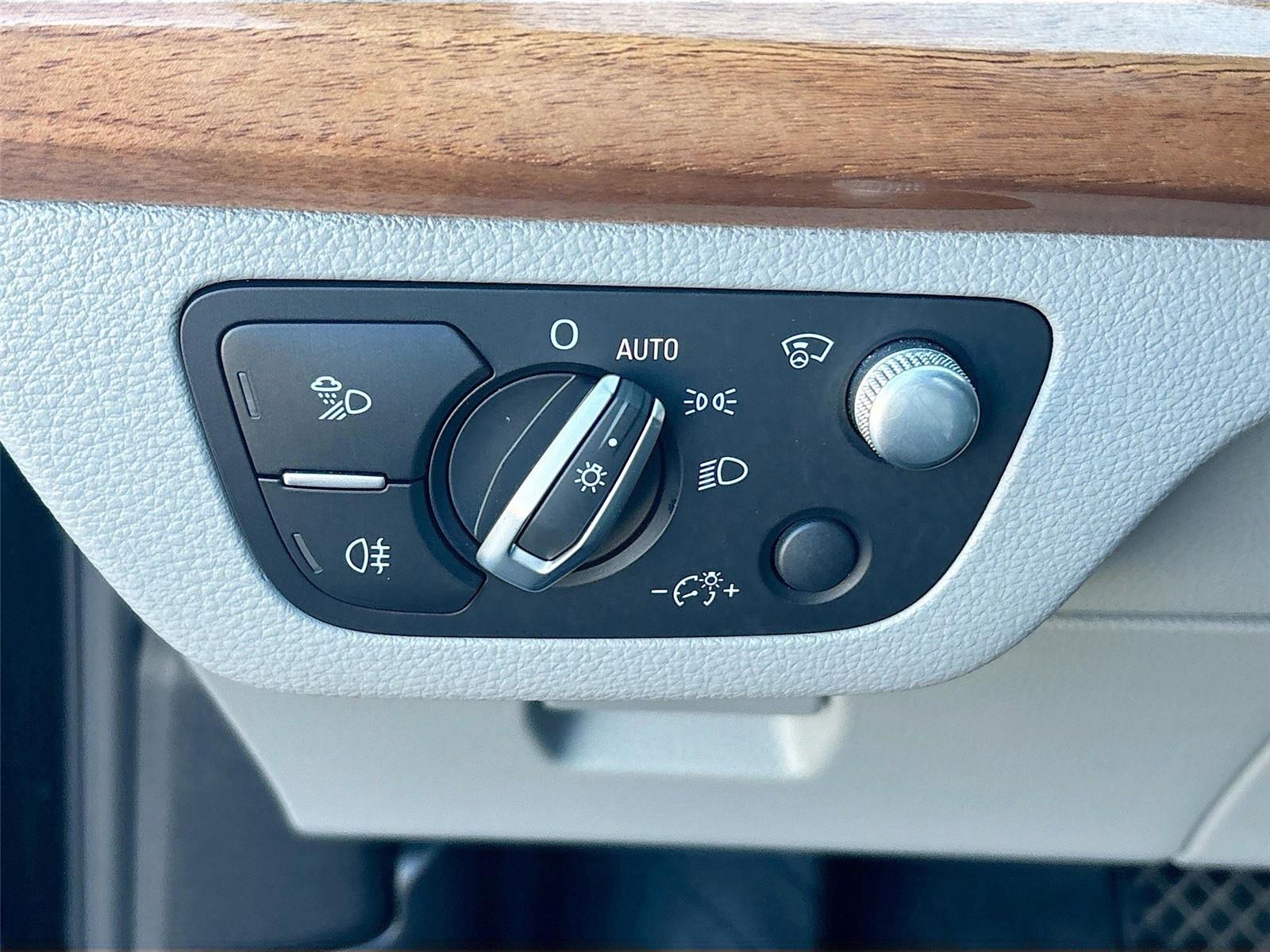 2022 Audi Q5 S line Prestige