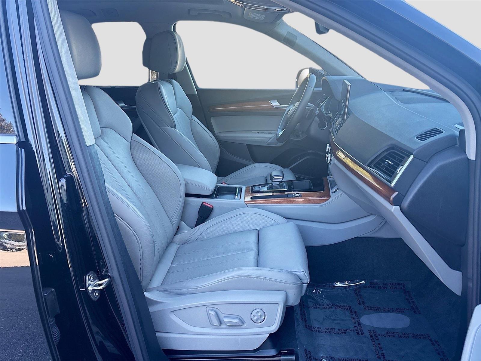 2022 Audi Q5 S line Prestige