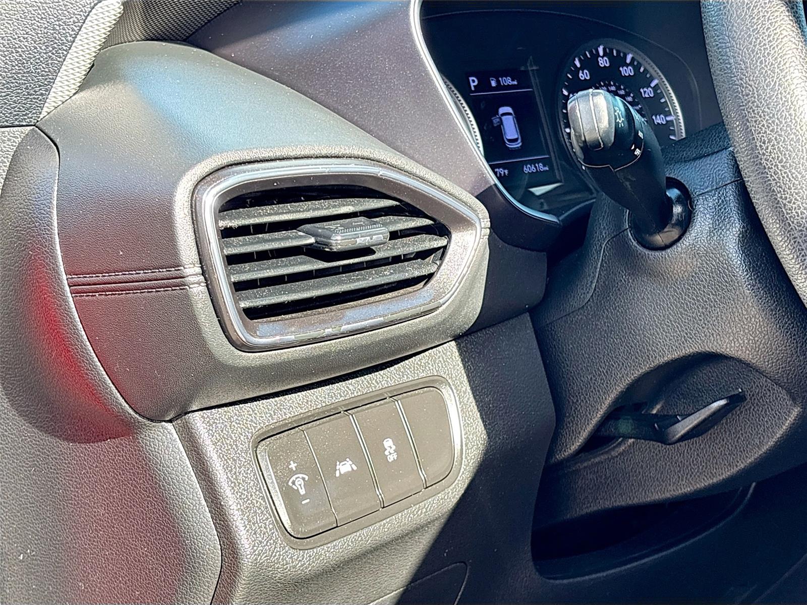 2020 Hyundai Santa Fe SE