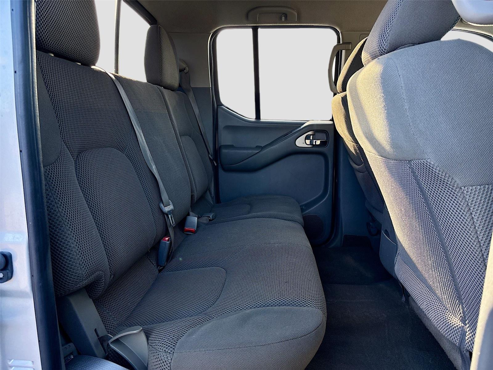 2017 Nissan Frontier SV V6