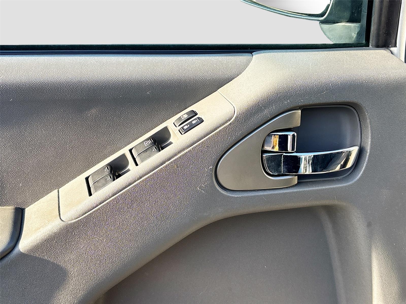 2017 Nissan Frontier SV V6