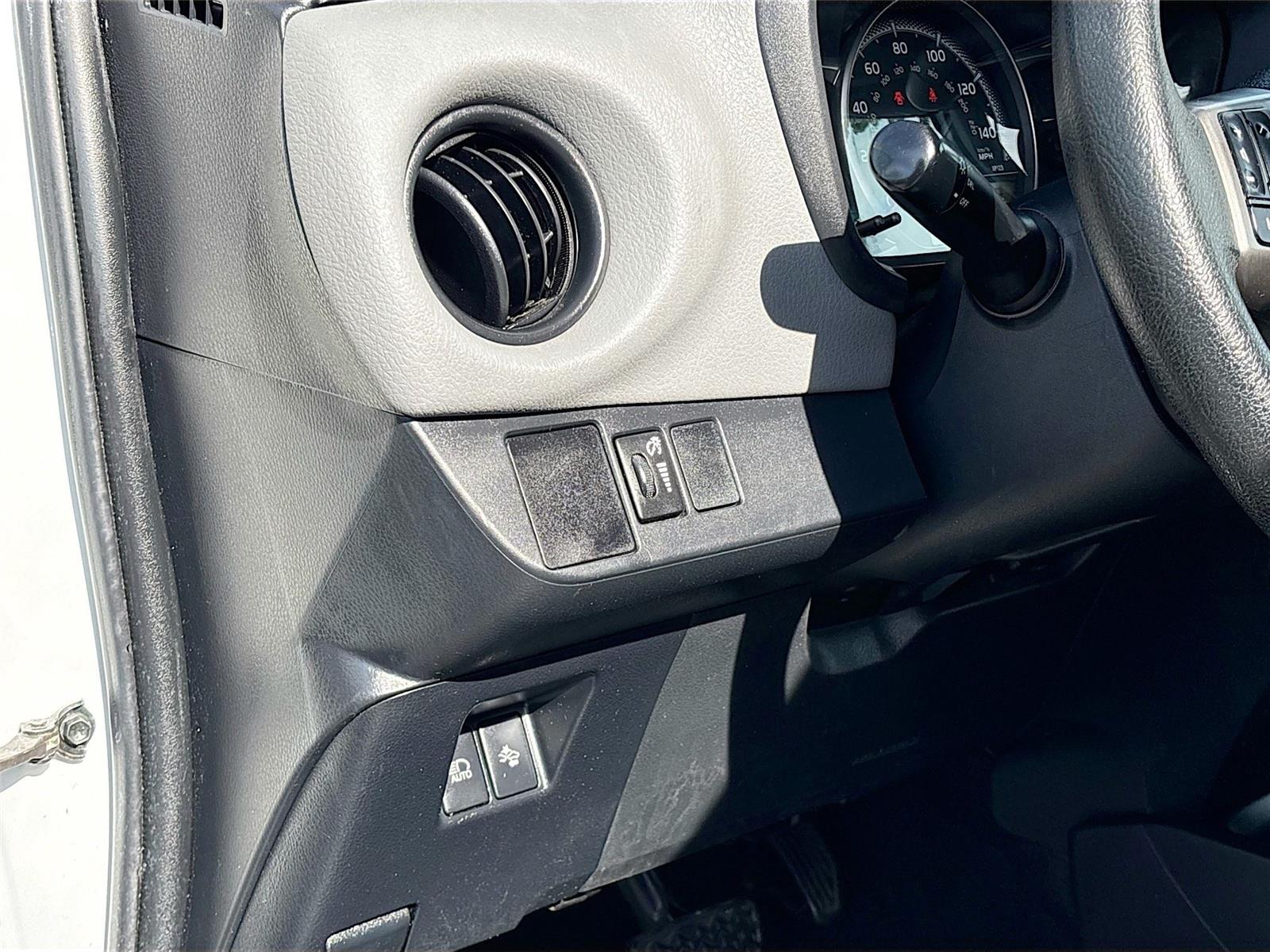 2017 Toyota Yaris 5-Door L