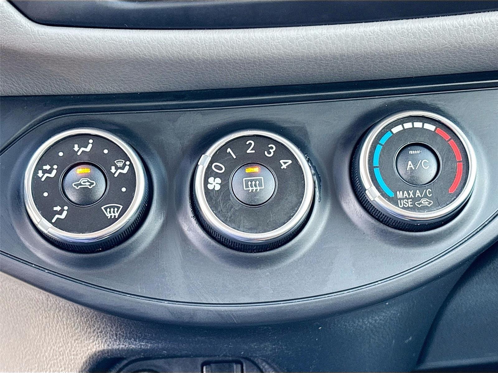 2017 Toyota Yaris 5-Door L