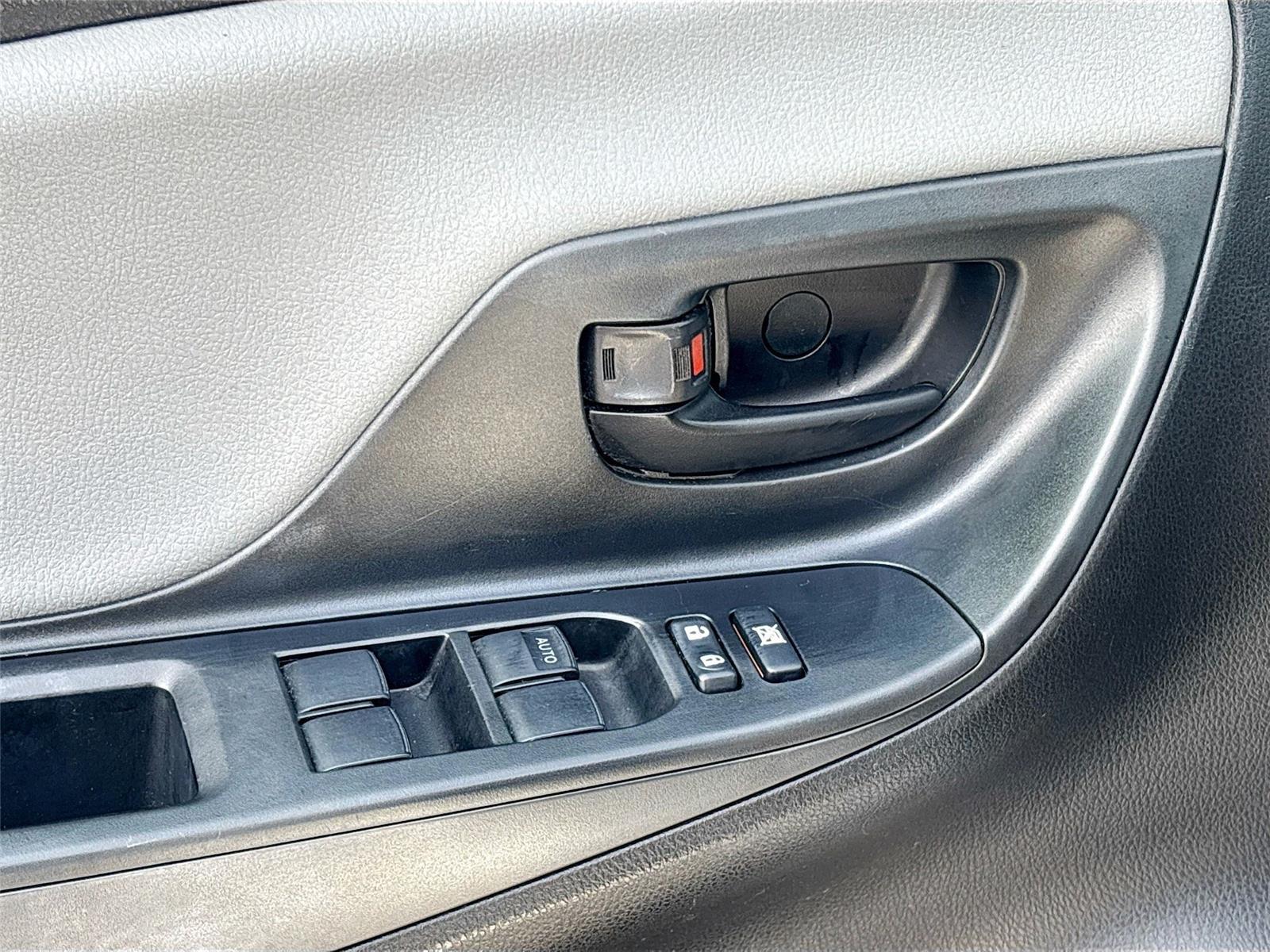 2017 Toyota Yaris 5-Door L