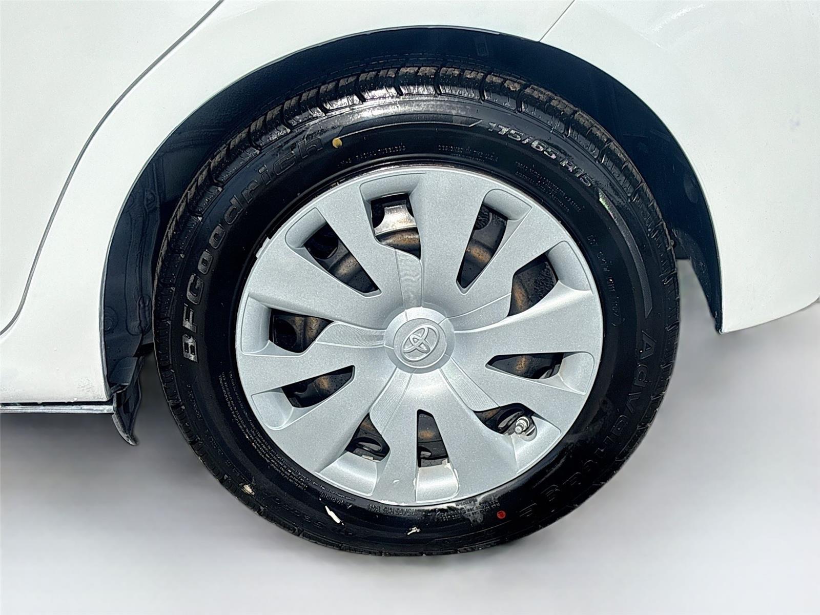 2017 Toyota Yaris 5-Door L