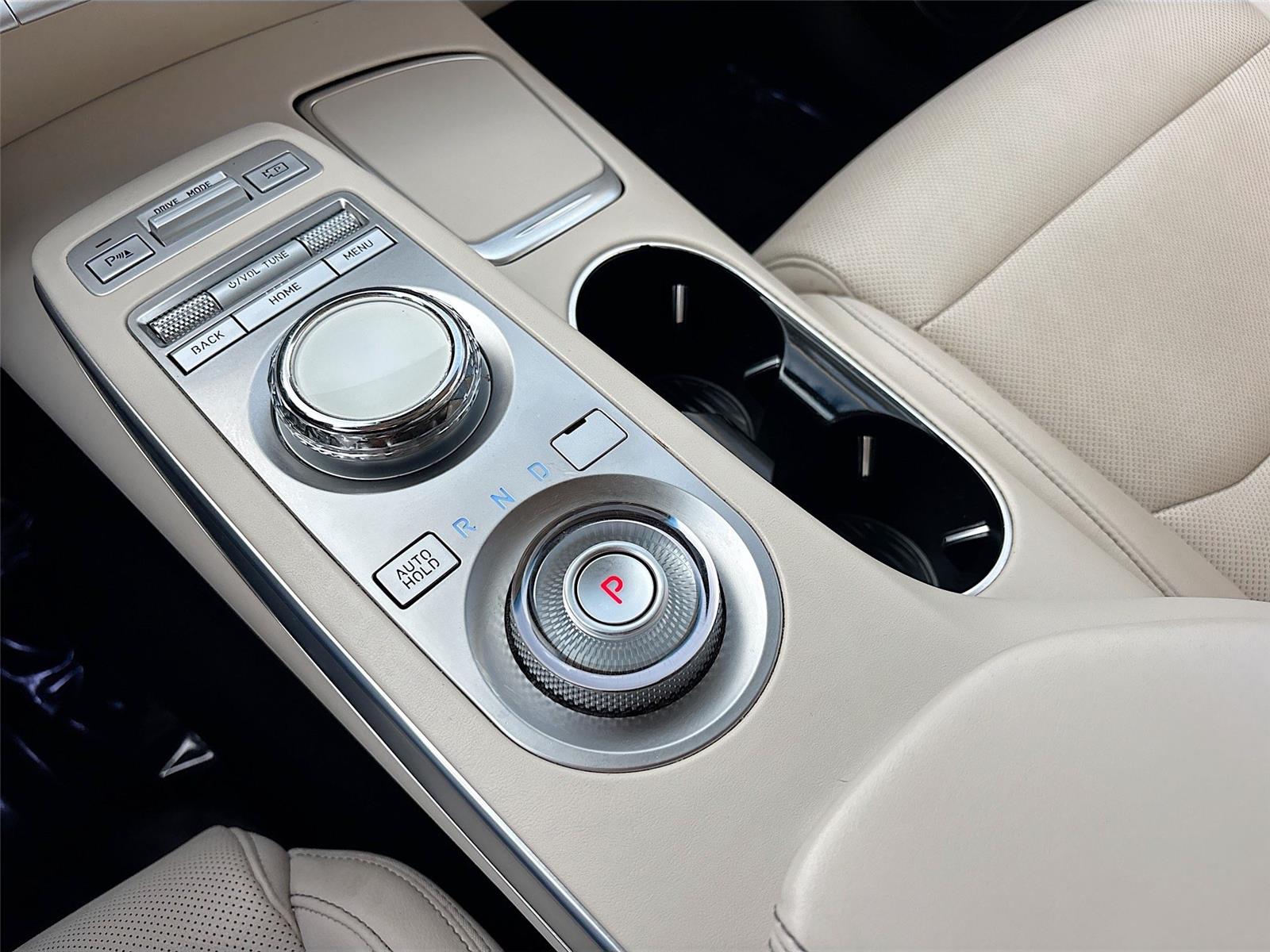 2022 Genesis GV70 2.5T