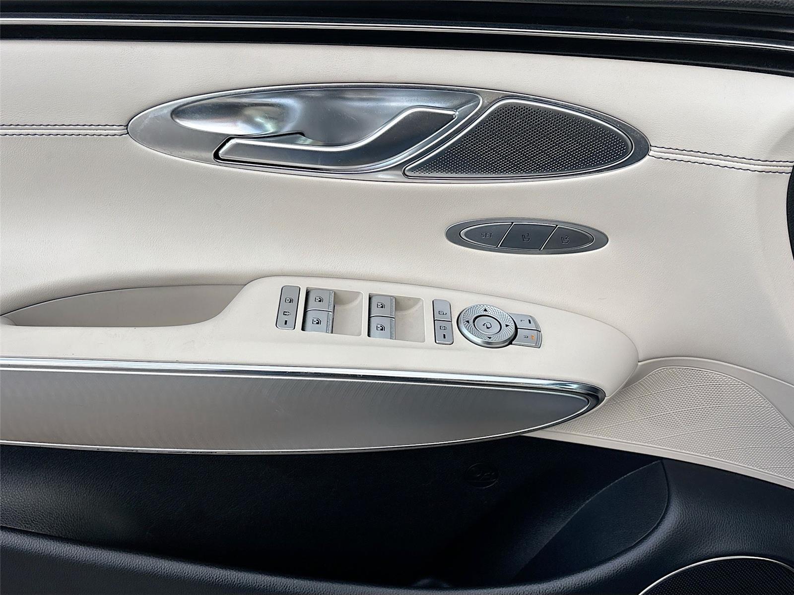 2022 Genesis GV70 2.5T