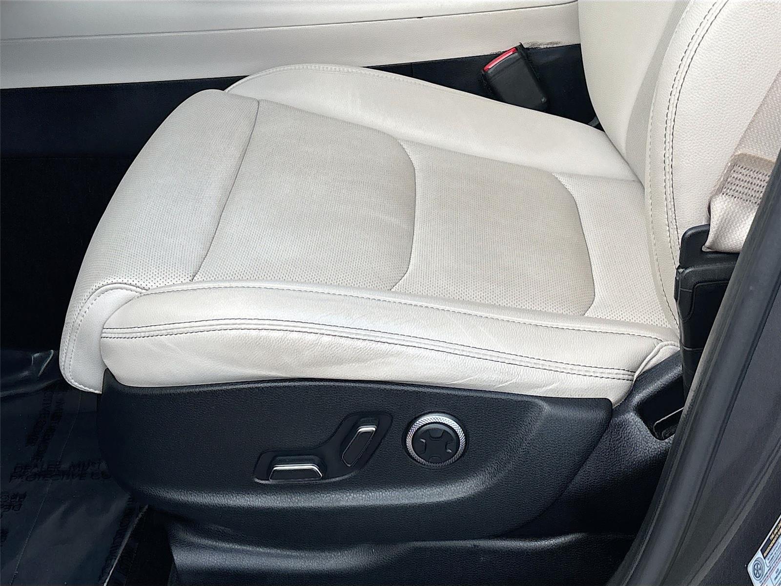 2022 Genesis GV70 2.5T