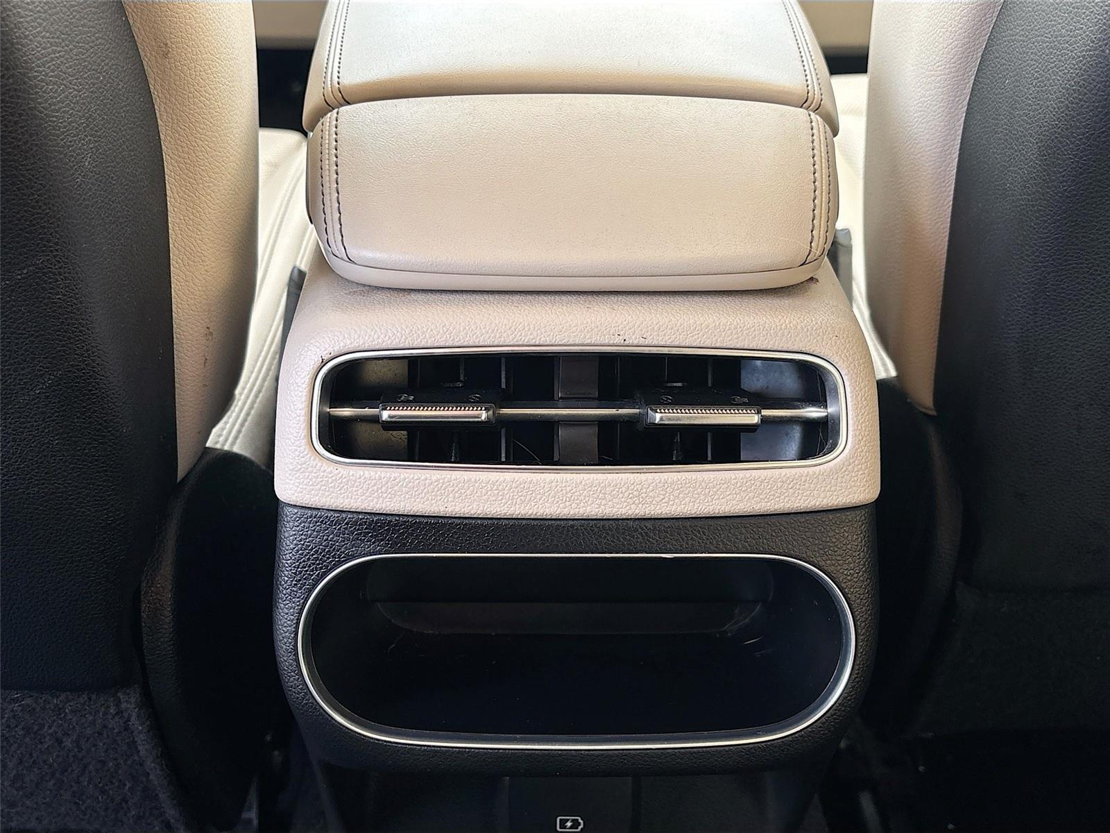 2022 Genesis GV70 2.5T