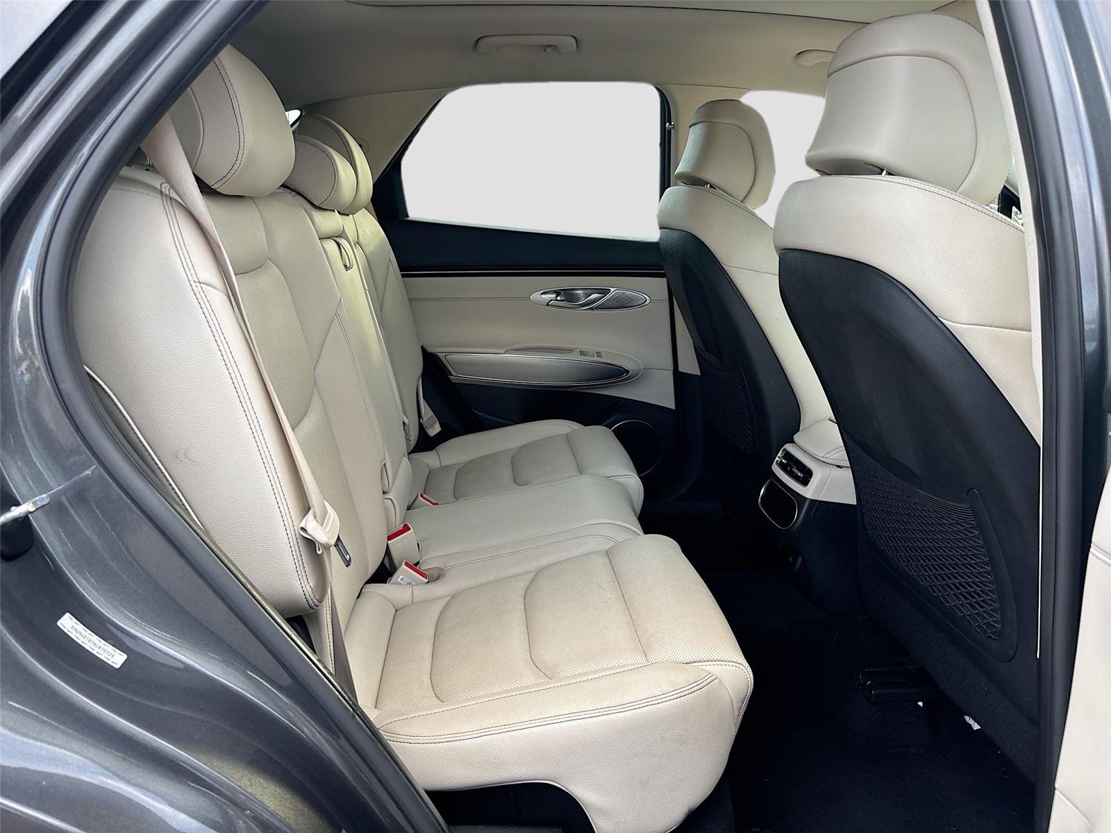 2022 Genesis GV70 2.5T