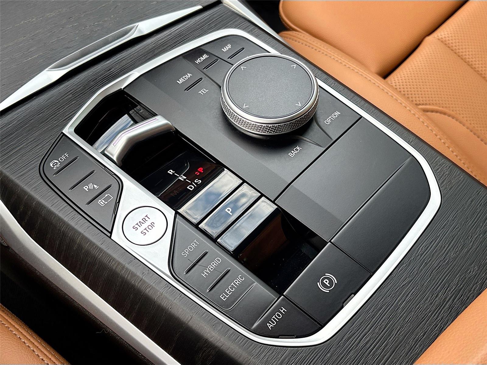 2023 BMW 3 Series 330e