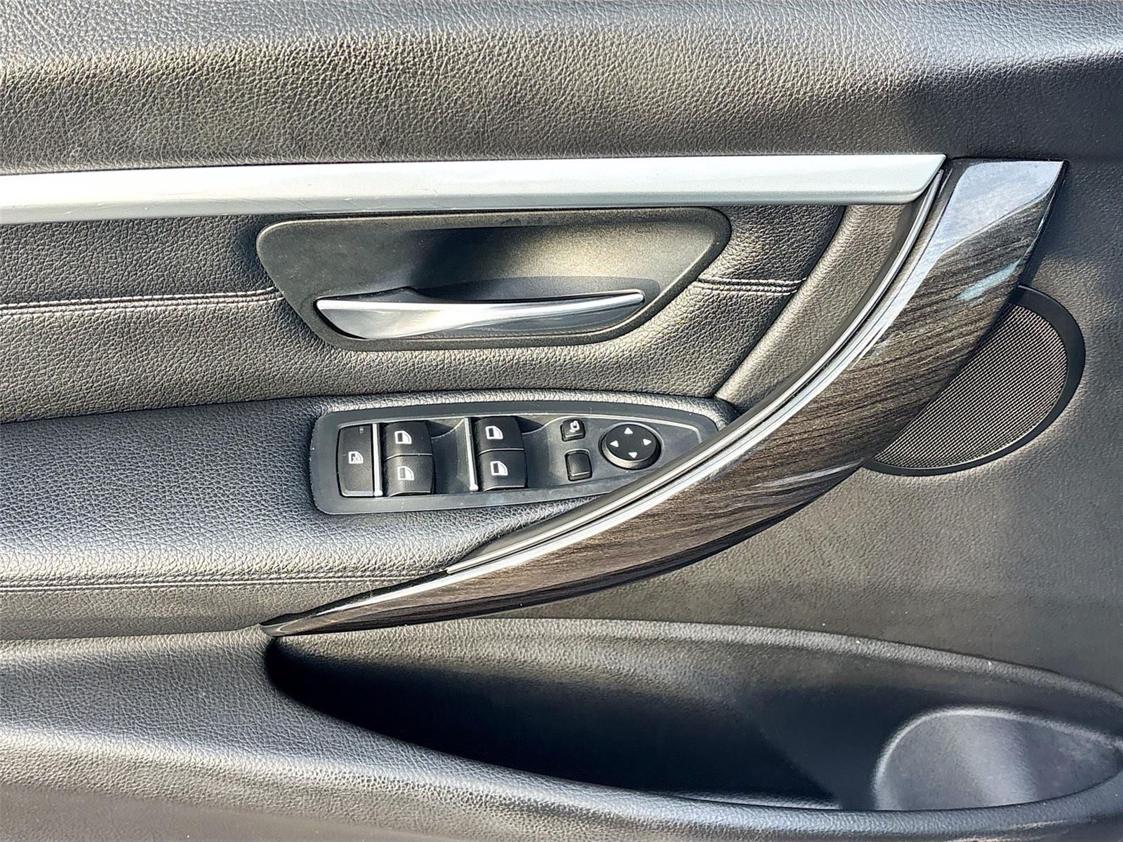 2017 BMW 3 Series 330i