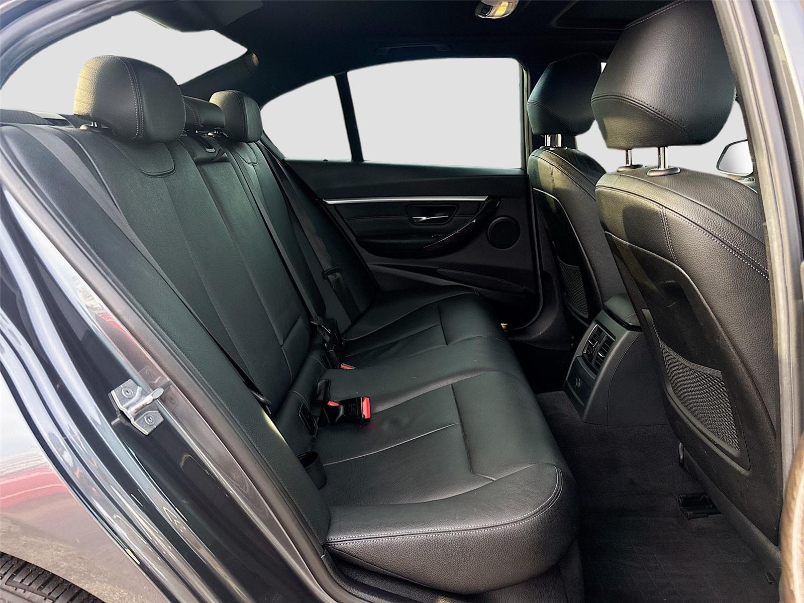 2017 BMW 3 Series 330i