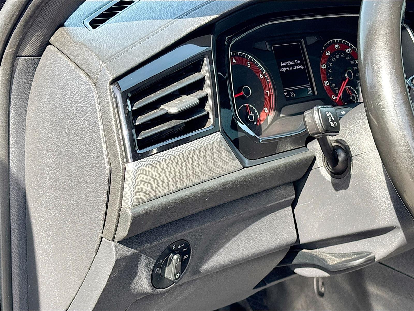 2019 Volkswagen Jetta R-Line