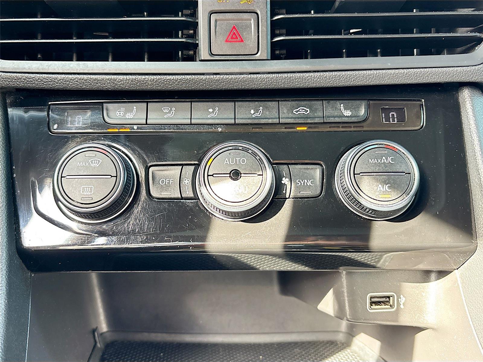 2019 Volkswagen Jetta R-Line