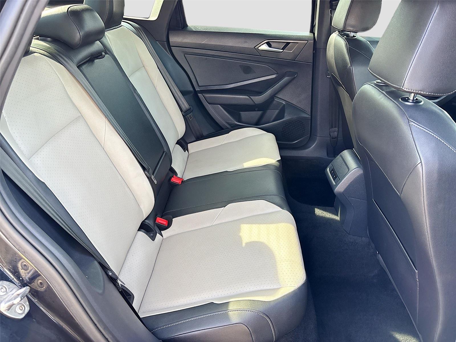 2019 Volkswagen Jetta R-Line