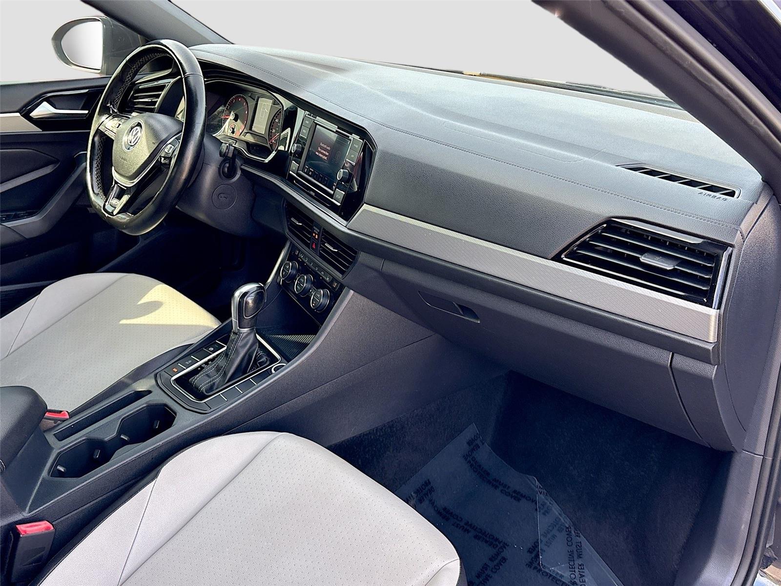 2019 Volkswagen Jetta R-Line