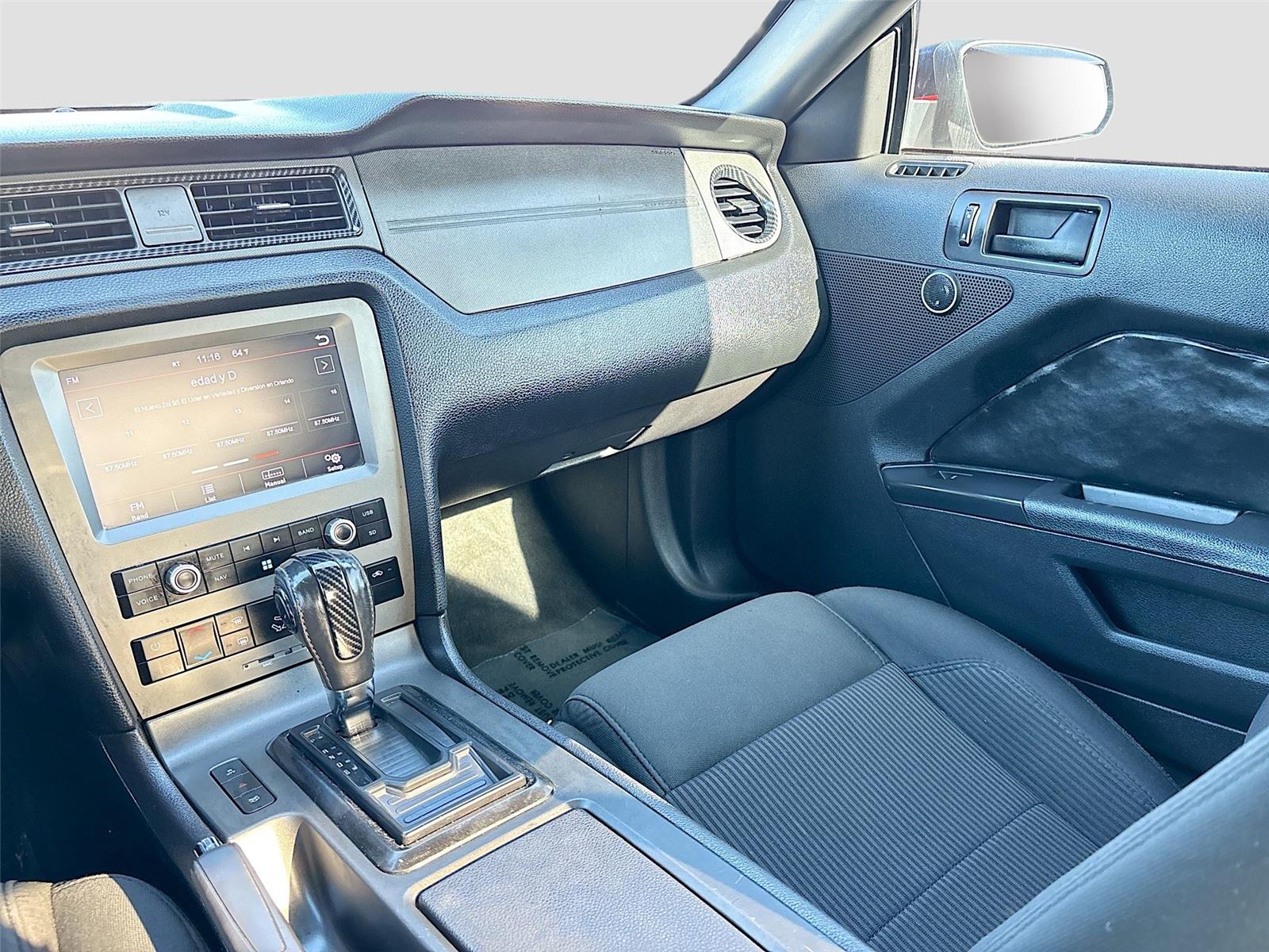 2014 Ford Mustang V6