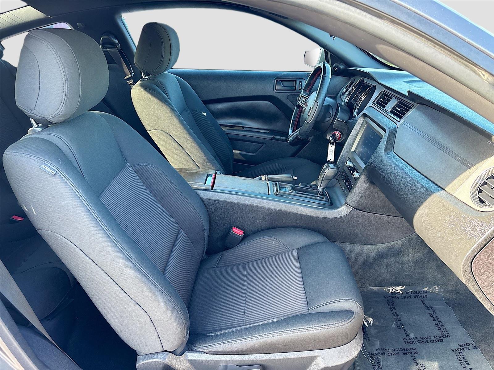 2014 Ford Mustang V6