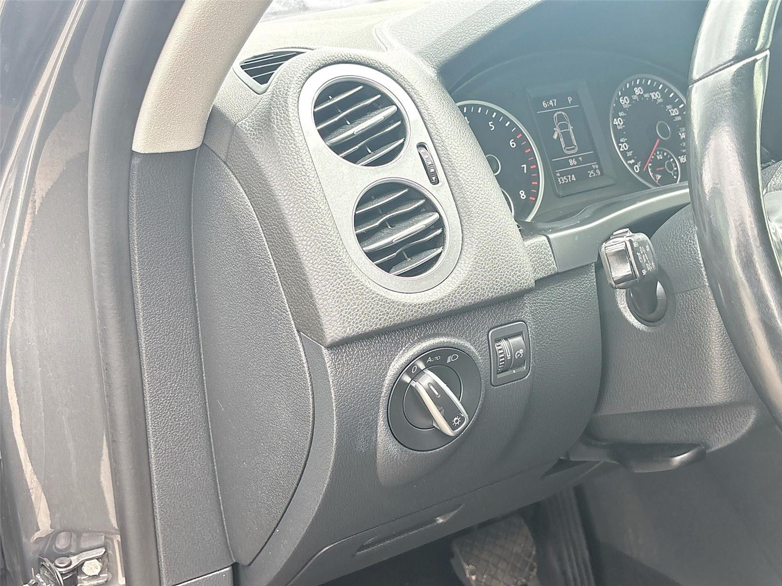 2016 Volkswagen Tiguan S