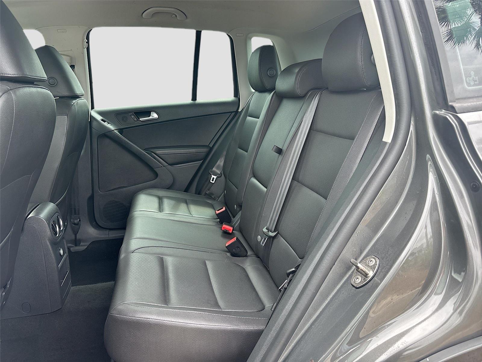 2016 Volkswagen Tiguan S