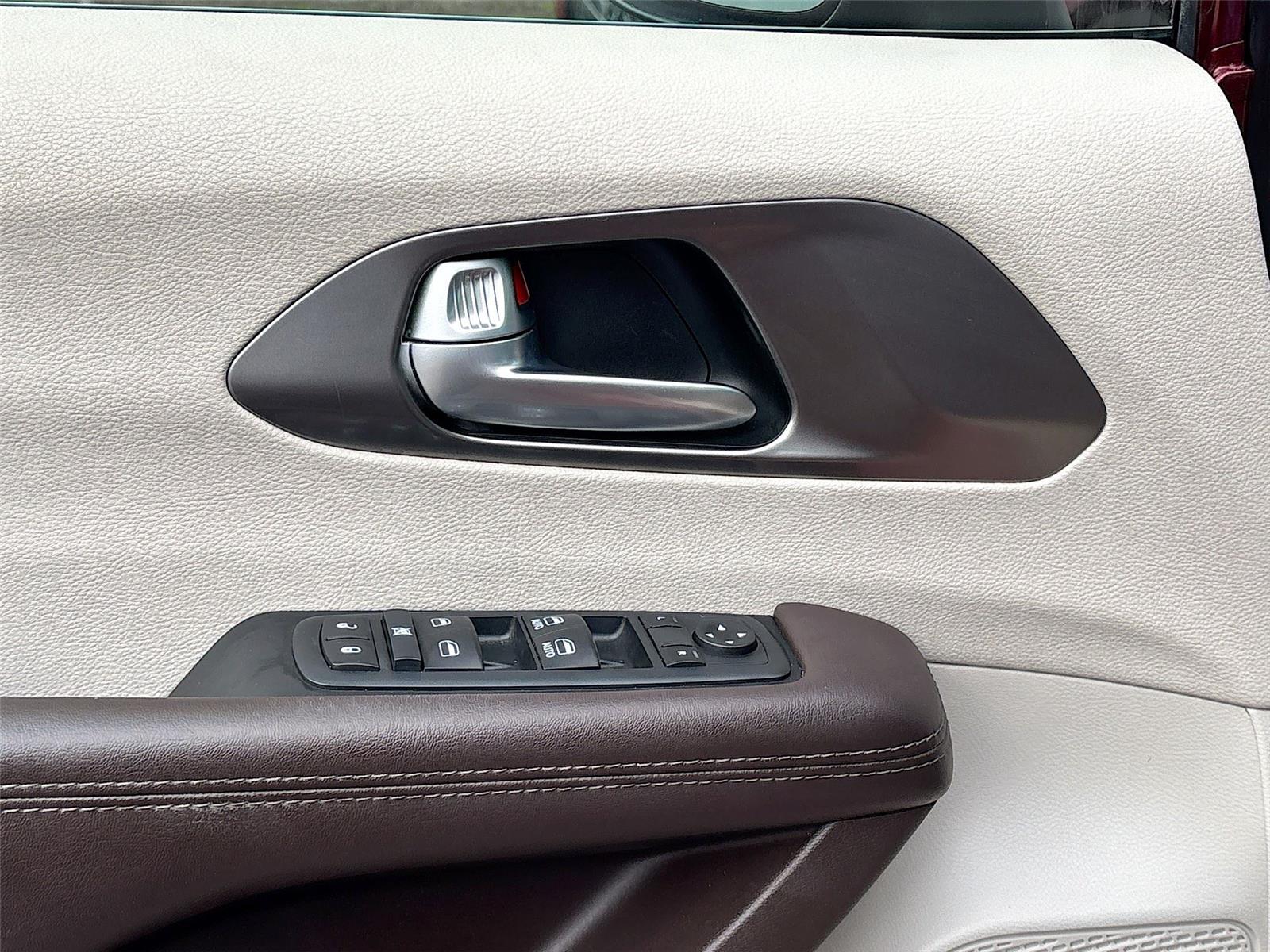 2017 Chrysler Pacifica Touring