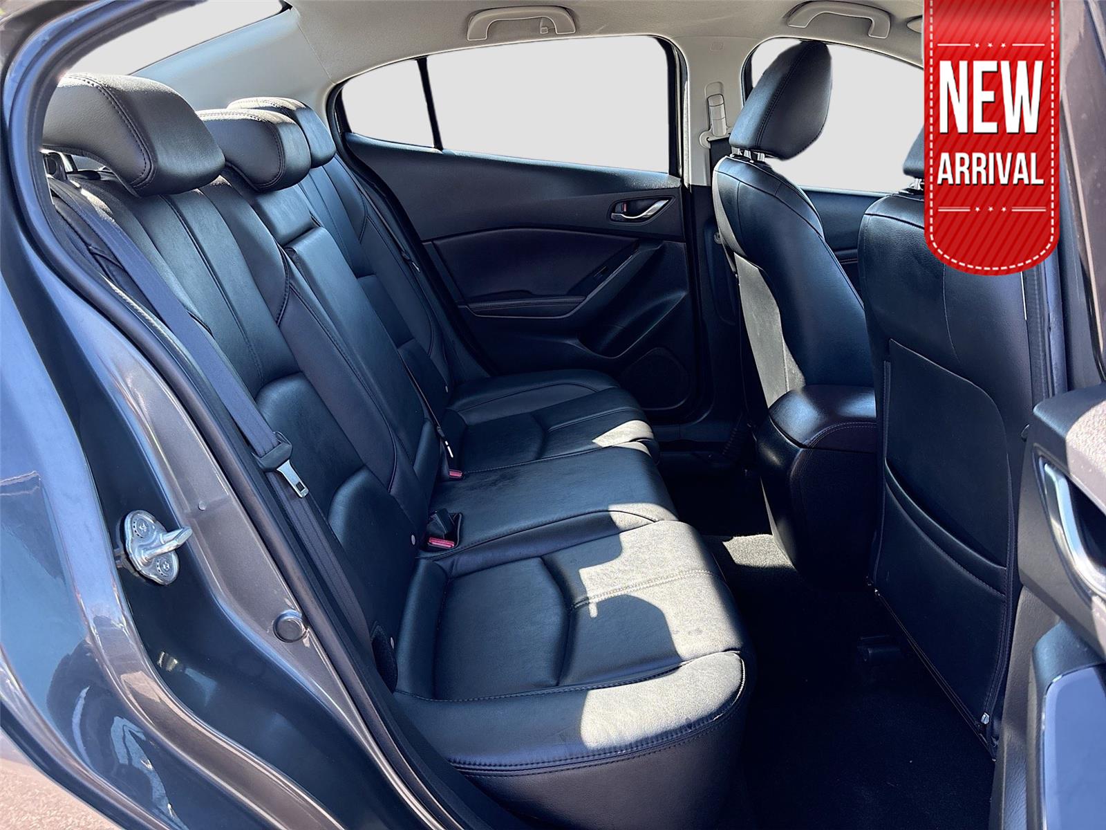 2018 Mazda Mazda3 4-Door Touring