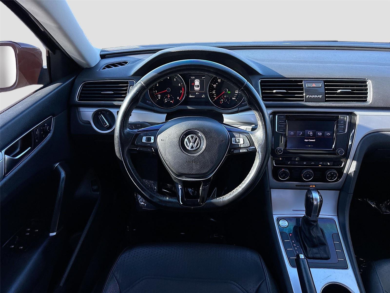 2019 Volkswagen Passat 2.0T Wolfsburg Edition