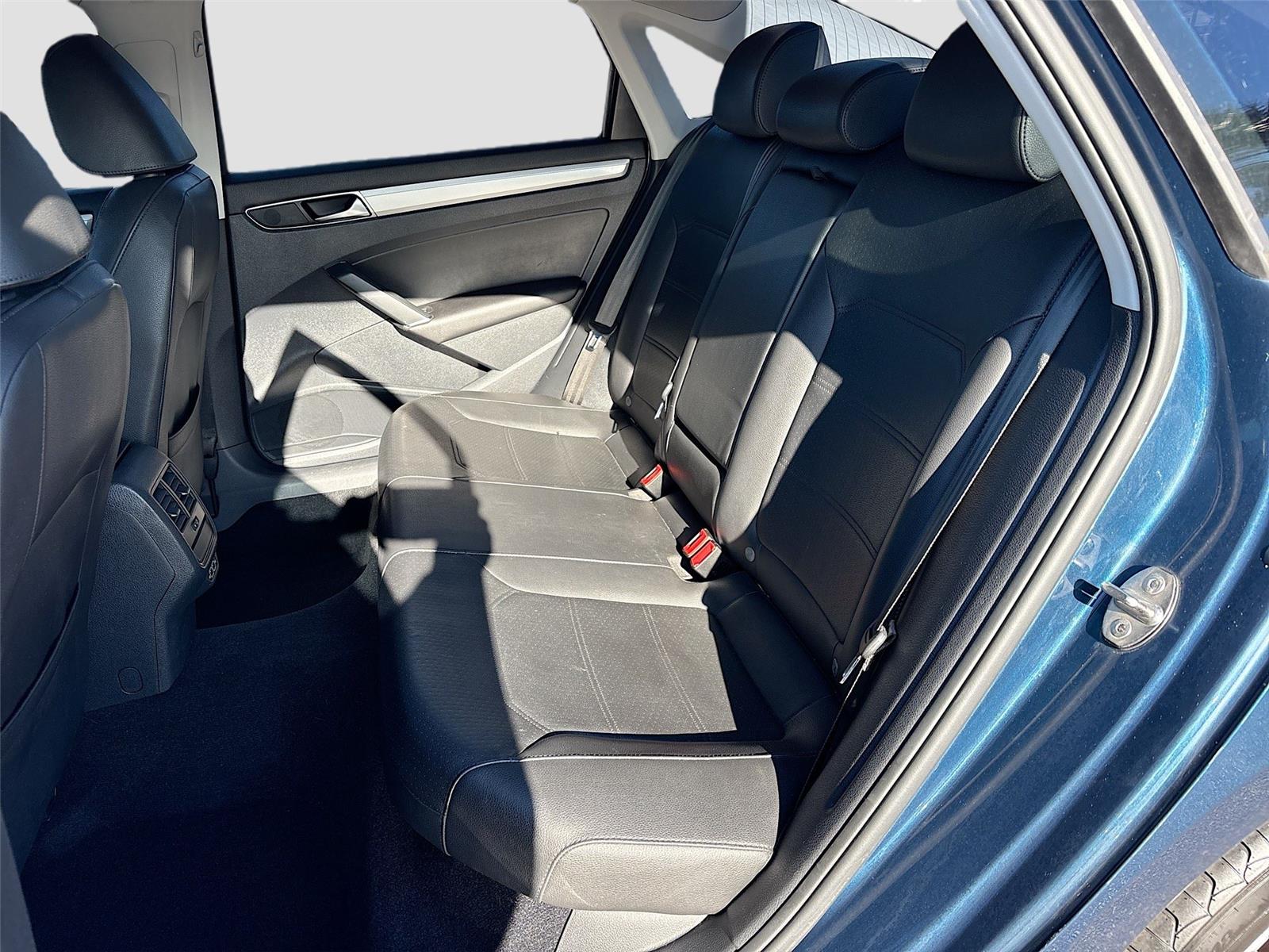 2019 Volkswagen Passat 2.0T Wolfsburg Edition