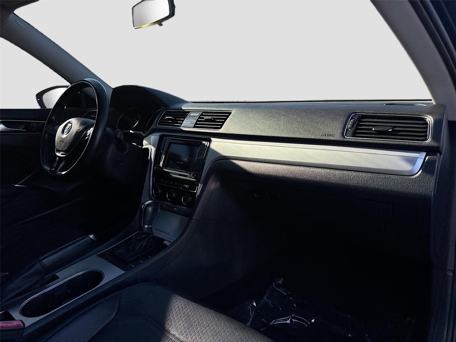 2019 Volkswagen Passat 2.0T Wolfsburg Edition