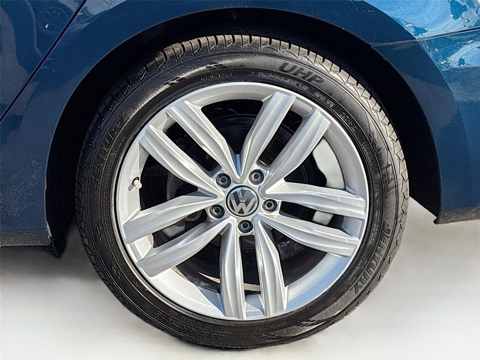 2019 Volkswagen Passat 2.0T Wolfsburg Edition