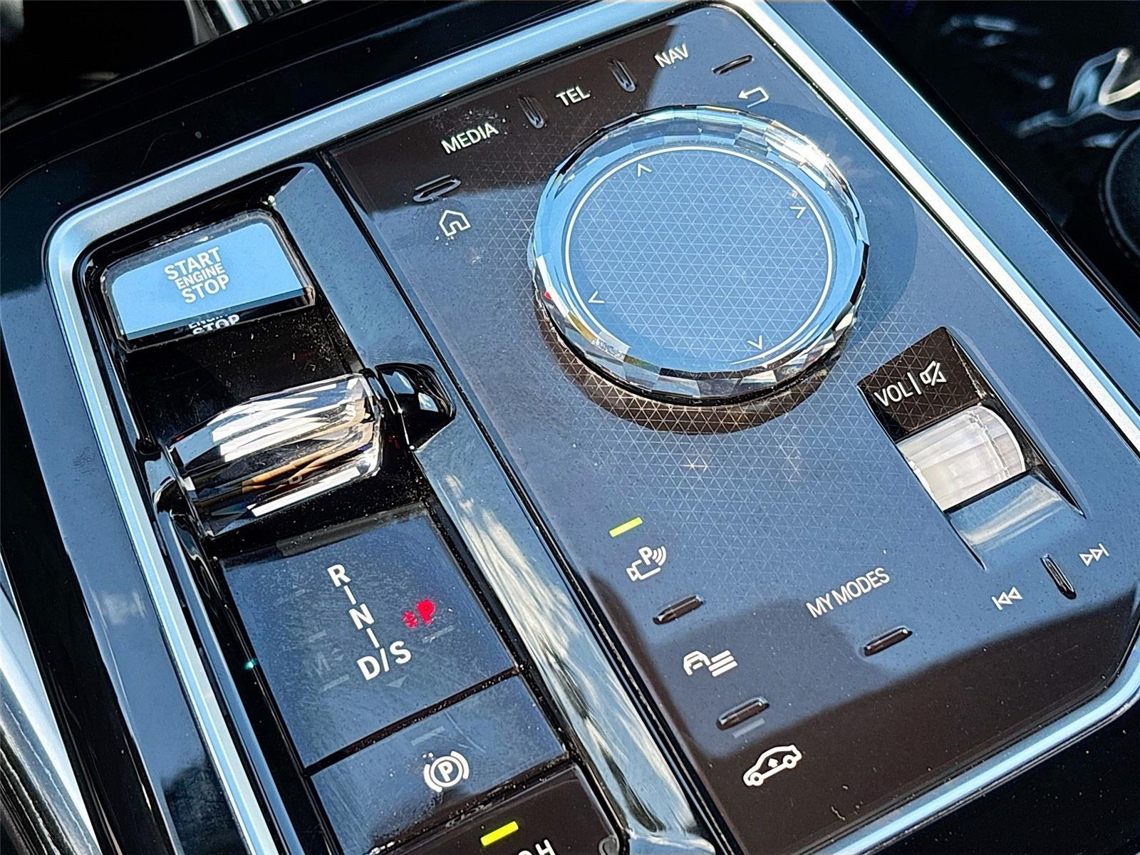 2023 BMW 7 Series 740i